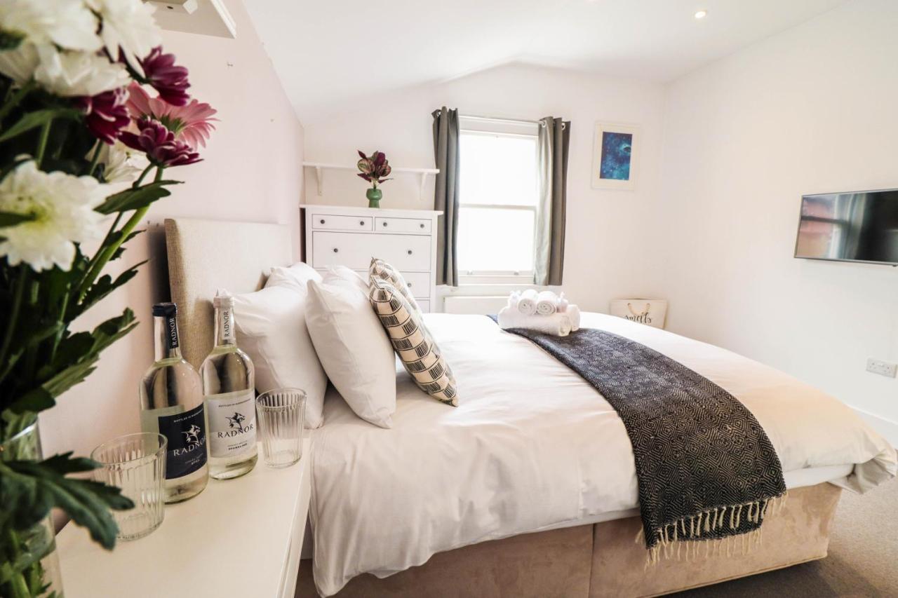 Modern & Spacious 1 Bedroom Clapham Junction Flat London Exteriör bild