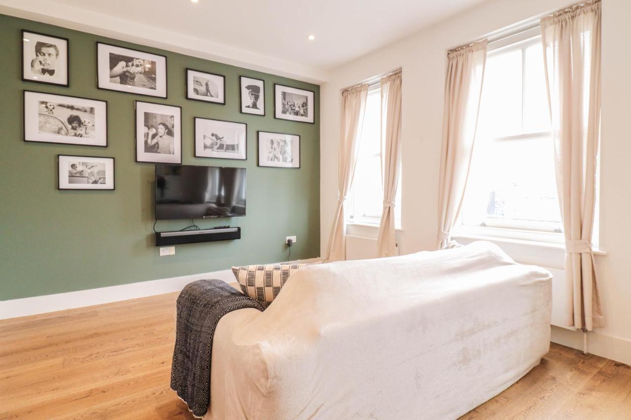 Modern & Spacious 1 Bedroom Clapham Junction Flat London Exteriör bild