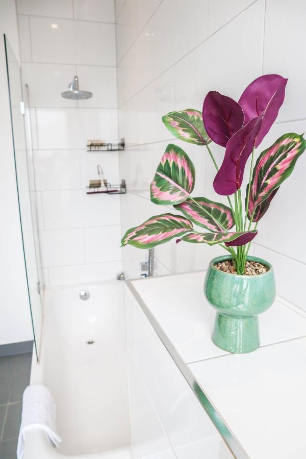 Modern & Spacious 1 Bedroom Clapham Junction Flat London Exteriör bild