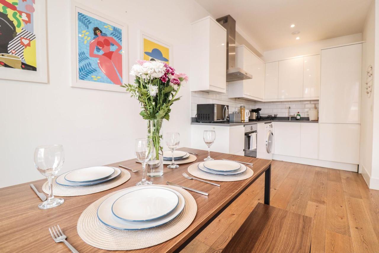 Modern & Spacious 1 Bedroom Clapham Junction Flat London Exteriör bild