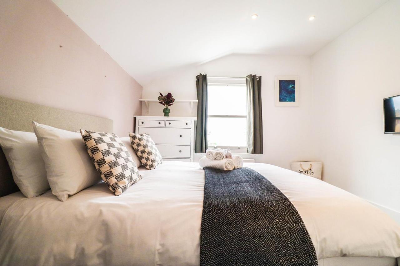 Modern & Spacious 1 Bedroom Clapham Junction Flat London Exteriör bild