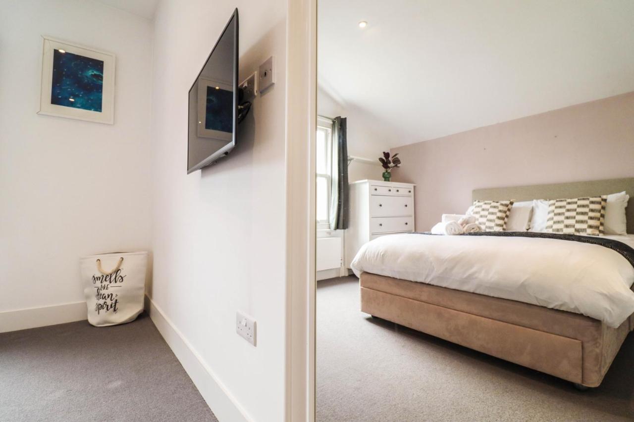 Modern & Spacious 1 Bedroom Clapham Junction Flat London Exteriör bild